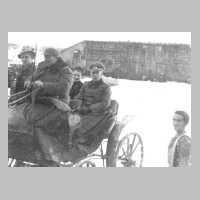 110-0021 Die Familie Meyer aus Insterburg zu Besuch bei Scharwies in Warnien im Jahre 1943.jpg